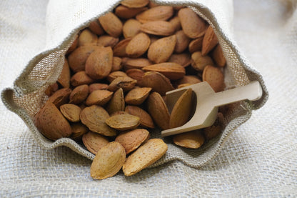 almendras a granel en valencia españa